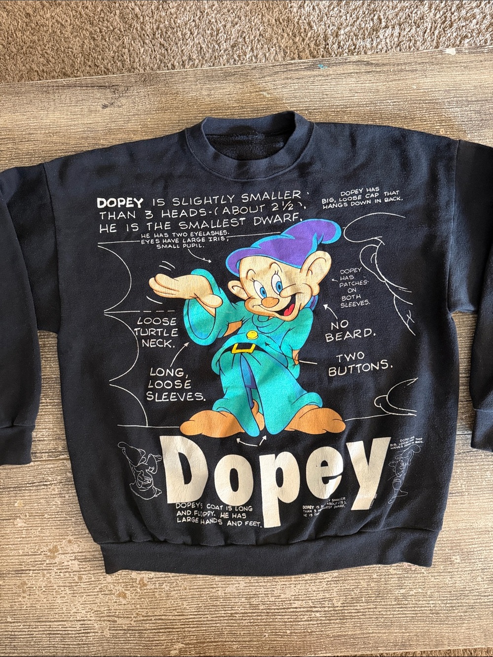 Vintage Disney Snow White & the seven dwarfs Dopey graphic crewneck sweatshirt